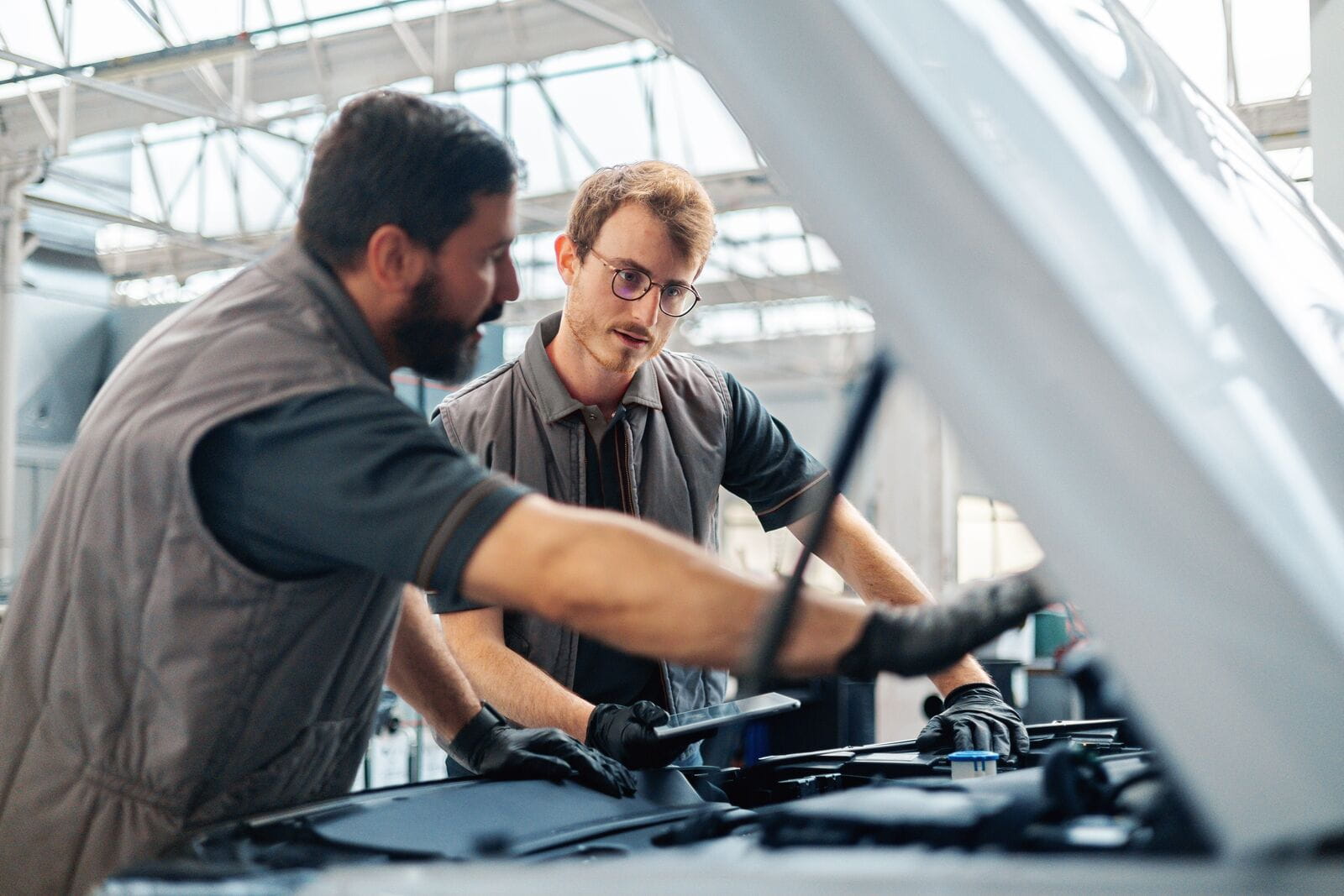 Large-Ayv_image_corporat_mechanicalassistance (1)